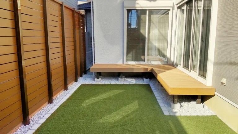 姫路サンリブのウッドデッキのある子どもの遊べる庭の施工例